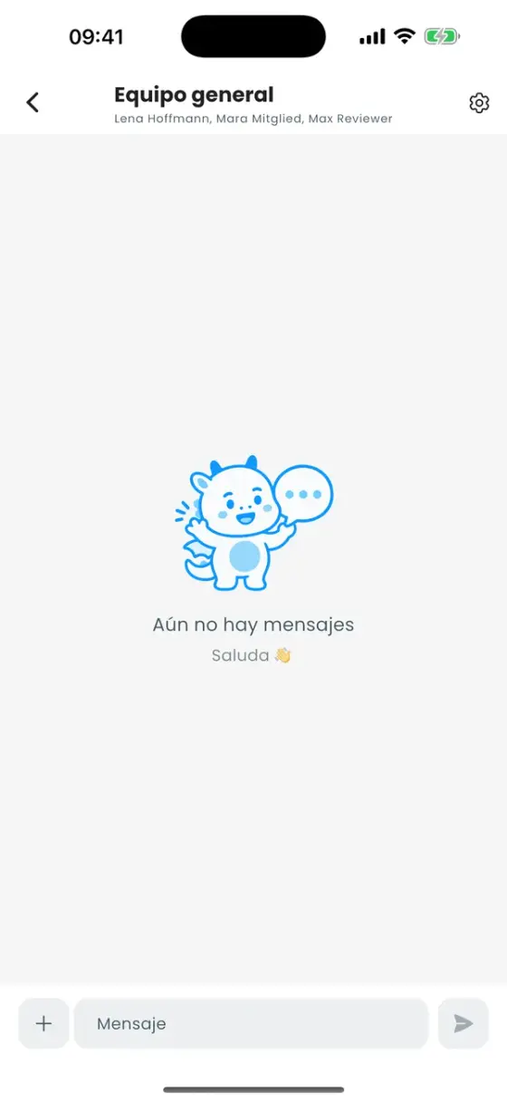 Chat de Equipo general con un mensaje y una tarjeta de alineación compartida