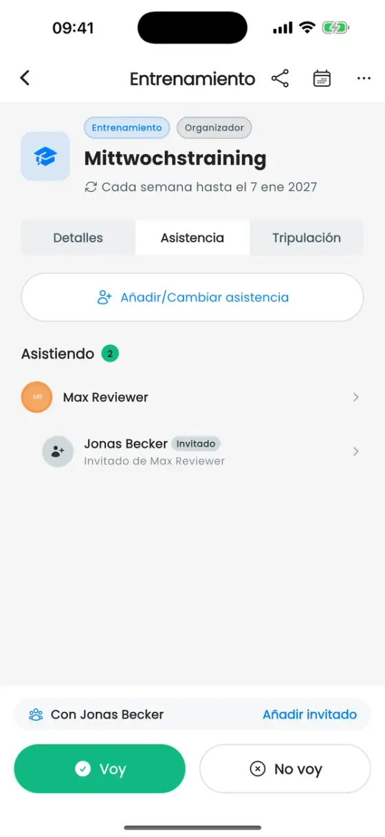 Pestaña Asistencia con Max Reviewer y su invitado en Asistentes
